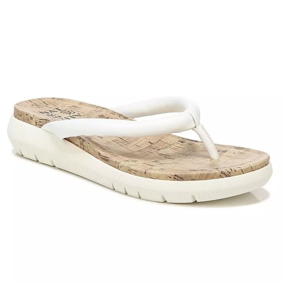 NATURALIZER Lovelle Thong Sandals - Picture 1 of 6